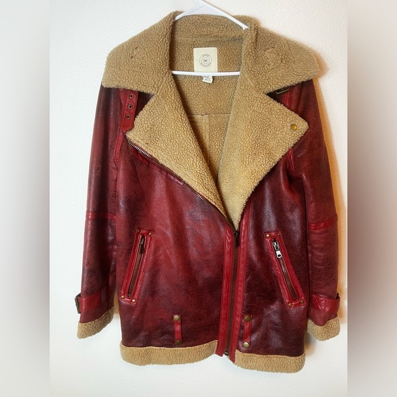 Urban Outfitters Red Faux Leather Sherpa Lined Jacket Size M - Picture 3 of 6